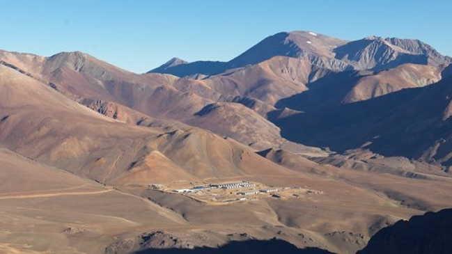 Ordenan suspender actividad de mina de Barrick Gold en Argentina tras derrame