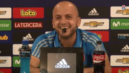 La reacción de Lorenzetti por broma a camarógrafo en conferencia de prensa