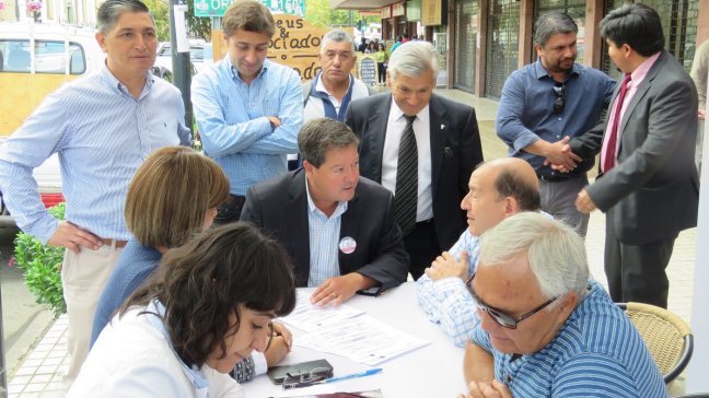 Ernesto Velasco llamó a cuidar figura de Guillier: 