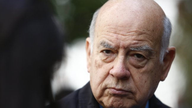 Insulza se baja de carrera presidencial tras anuncio de que no habrá consulta ciudadana del PS