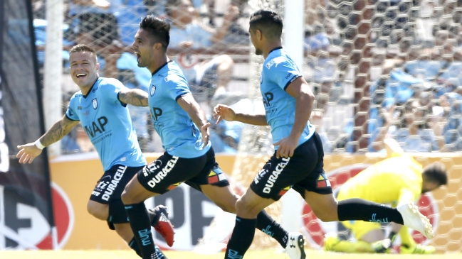 Deportes Iquique es nuevo líder del Clausura tras remontar y bajar a Colo Colo