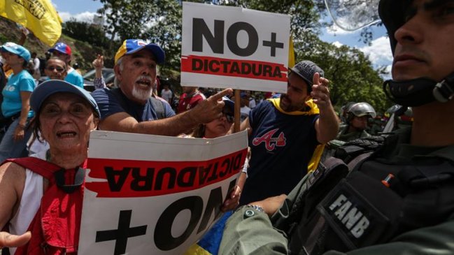 Venezuela: Parlamentarios de oposición convocaron a marcha para este martes
