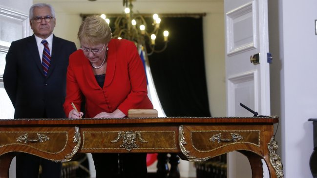 Presidenta Bachelet firmará esta tarde el proyecto que busca cambiar la Constitución