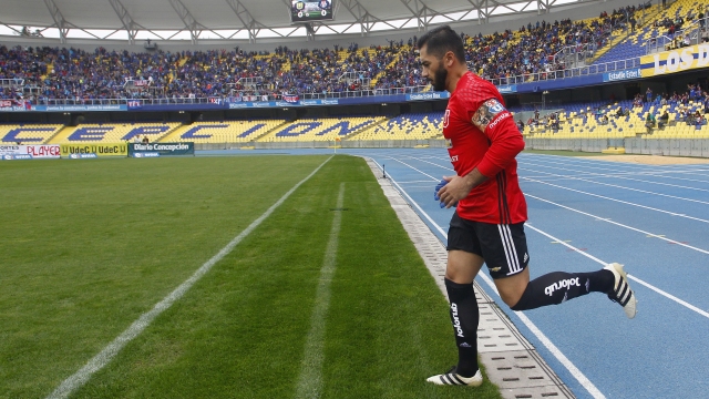 Johnny Herrera: Estamos obligados a ser protagonistas para seguir vivos ante Corinthians