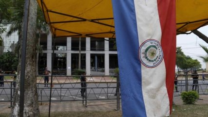 Diputados no tratarán enmienda de reelección hasta terminar diálogo con Cartes