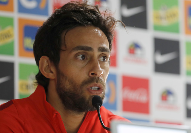 Jorge Valdivia criticó a los dirigentes del Sifup en su cuenta de Twitter