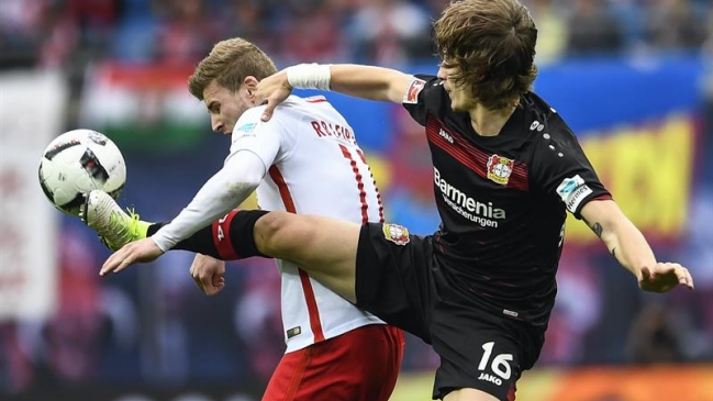 Bayer Leverkusen desaprovechó superioridad numérica y cayó como visita ante Leipzig