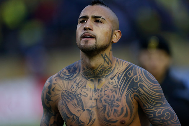Arturo Vidal trancó con la cabeza ante Borussia Dortmund