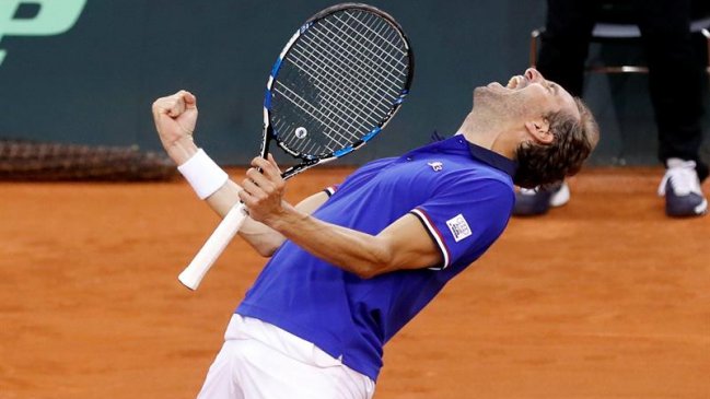 Francia y Serbia se citarán en semifinales de la Copa Davis