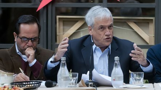 Campaña de Sebastián Piñera reclutó a ex contralor Ramiro Mendoza