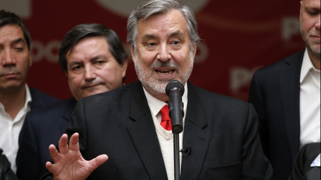 Guillier insiste en primarias: Sin unidad, las posibilidades de triunfar son difíciles