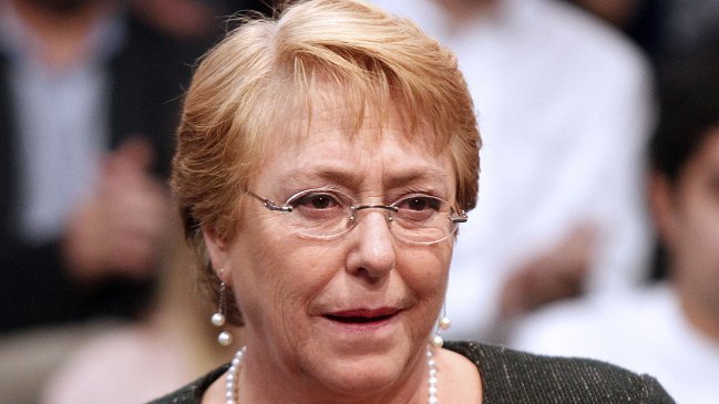 Bachelet llamó a los parlamentarios a 