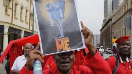   Multitudinaria marcha en Sudáfrica contra el presidente Zuma 