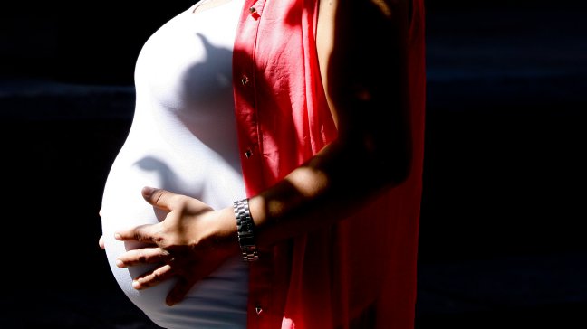 Diputada Cariola pide normativa que garantice nuevos exámenes a embarazadas