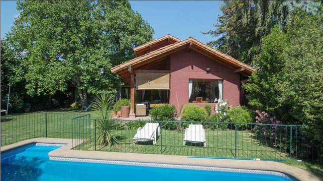 Casa de Eduardo Bonvallet es puesta a la venta