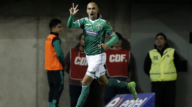 Audax noqueó a Universidad Católica con triplete de Marcos Riquelme