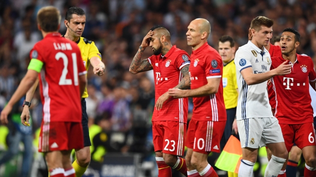 Bayern Munich negó que sus jugadores increparan al árbitro tras polémica eliminación