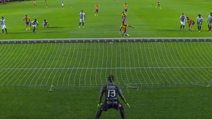   El penal desperdiciado por Eduardo Vargas en la final de la Concachampions 