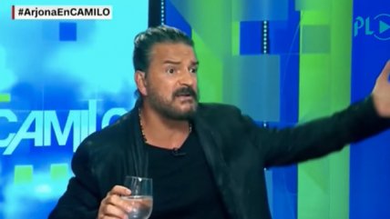   Ricardo Arjona se enojó y se retiró de entrevista en CNN 