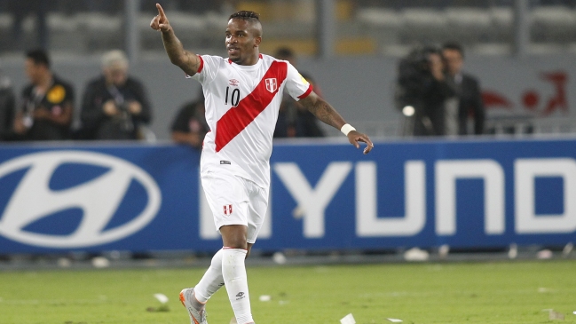 Los futbolistas Jefferson Farfán y Ari ayudaron a mujer embarazada y niño accidentados en Moscú