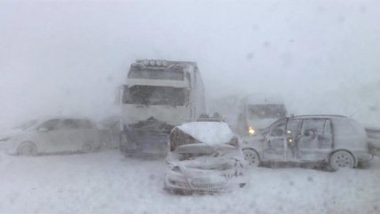  Tormenta de nieve causó choque múltiple en Eslovaquia 