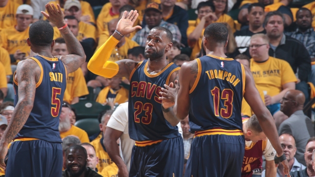 LeBron James hizo historia en los play-offs en nuevo triunfo de los Cavaliers sobre Indiana Pacers