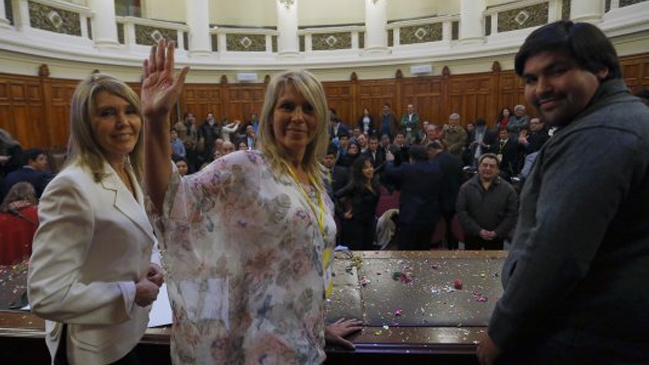 Amplitud hace nuevo guiño a Evopoli para trabajar juntos en lista parlamentaria