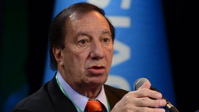 Bilardo le repartió de nuevo a Sampaoli: Es un técnico de cuarta