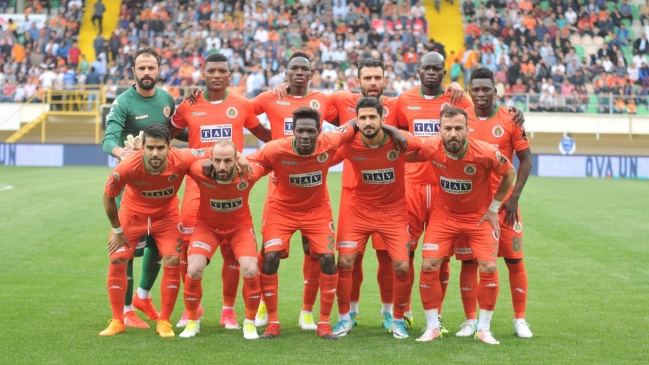 Junior Fernandes fue titular en caída de Alanyaspor por la liga turca