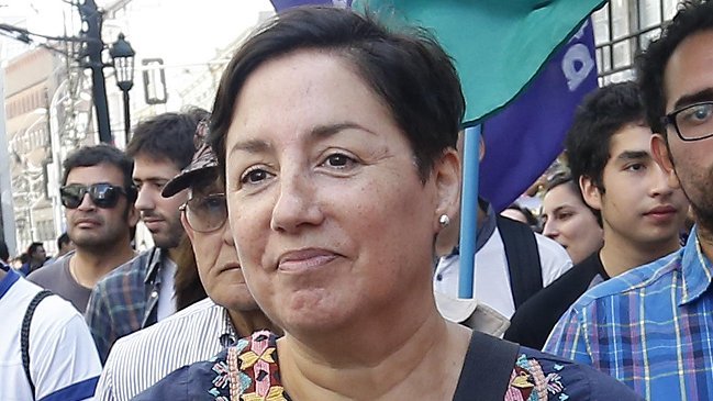 Beatriz Sánchez pide sumarse a RD para que el Frente Amplio esté en la primaria legal
