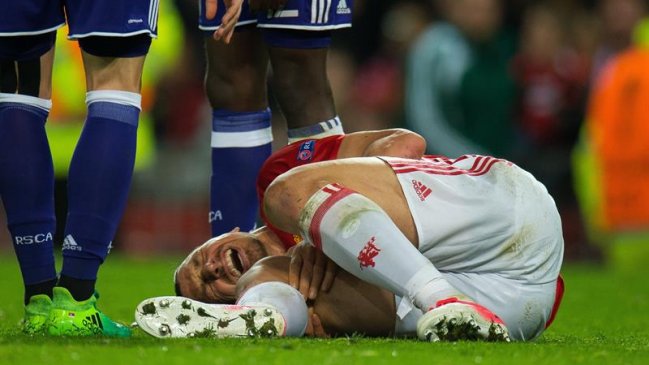 Ibrahimovic estará fuera de las canchas el resto de la temporada