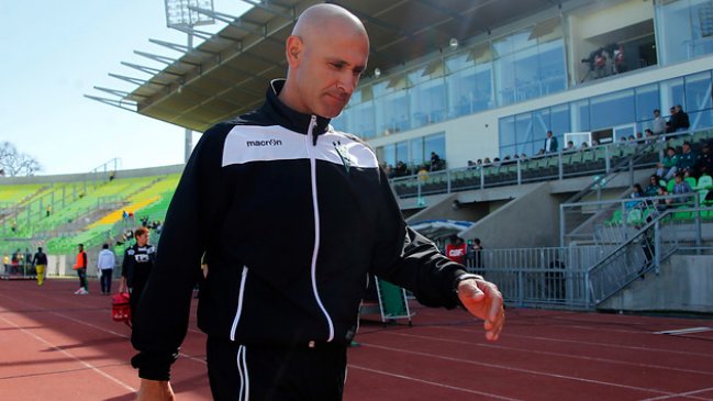 Eduardo Espinel dejó de ser el técnico de Santiago Wanderers