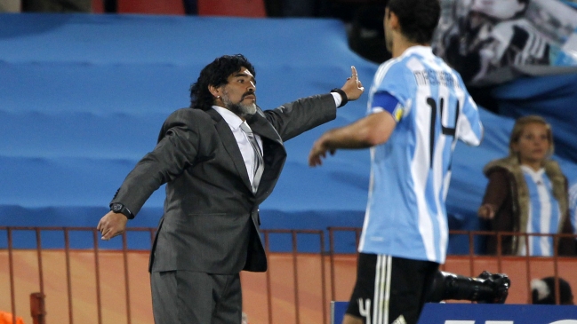 Maradona admitió que le gustaría volver a la selección argentina y repasó a Jorge Sampaoli