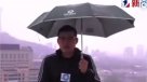 Rayo alcanzó a reportero chino que informaba sobre lluvias