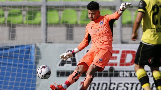 Alvaro Salazar asoma como titular en Colo Colo para jugar ante Palestino