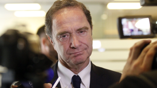 Hernán Larraín explicó su polémico tuiteo sobre Venezuela