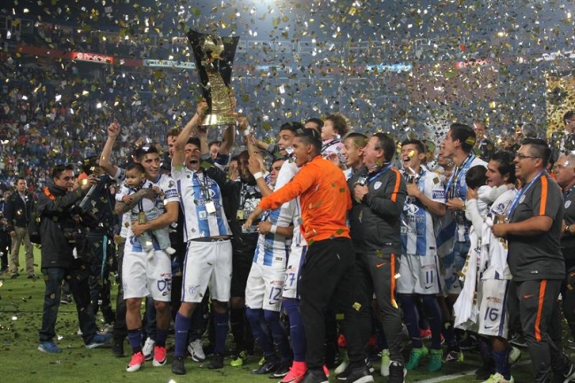 Pachuca dejó sin Concachampions a Eduardo Vargas