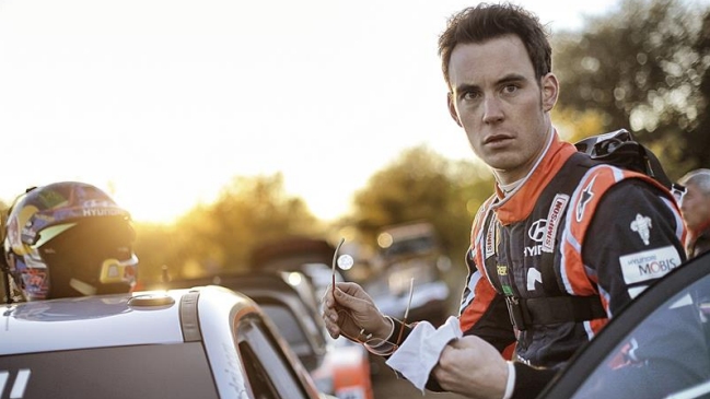 Thierry Neuville ganó la penúltima etapa y acecha a Elfyn Evans en el Rally de Argentina