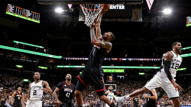 Houston Rockets dio una lección encestadora a San Antonio Spurs