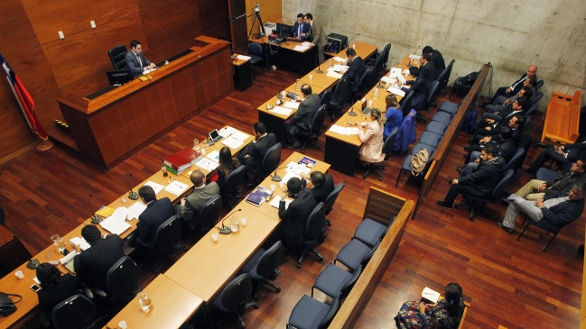 Tribunal decretó arresto domiciliario total para los 10 nuevos imputados por fraude en Carabineros