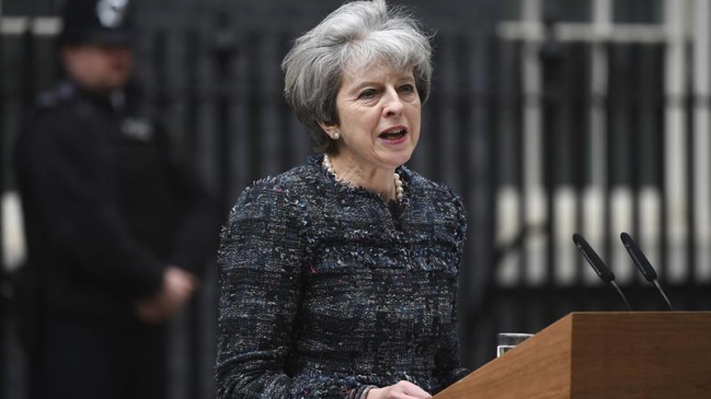  May acusó a Europa de influir en elecciones británicas  