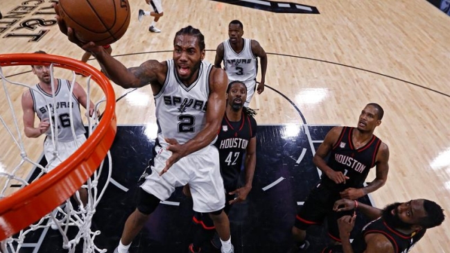 San Antonio Spurs igualó la serie ante Houston Rockets en semifinales del Oeste