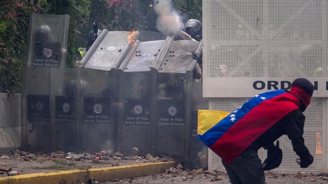 Gobierno venezolano afirmó que uso de fuerza en protestas es 