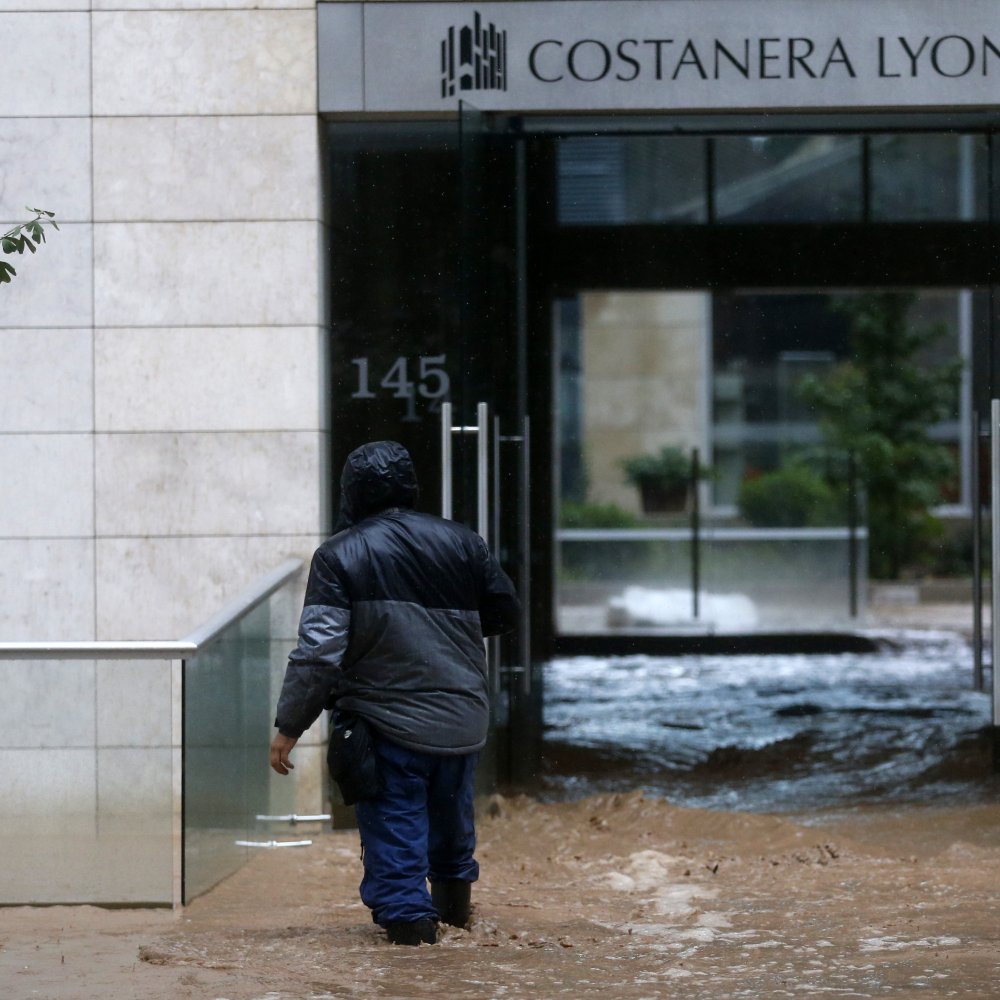 Corte revocó sobreseimiento de ejecutivos de Costanera Norte y Sacyr por inundación del 2016