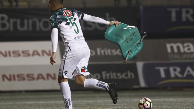 Incidentes interrumpieron el duelo entre Audax Italiano y Santiago Wanderers
