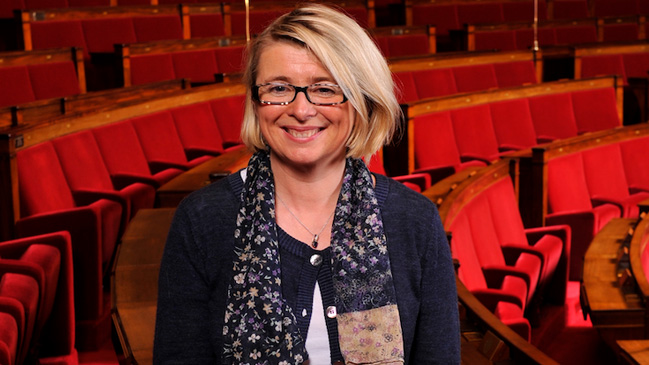 Diputada francesa murió mientras daba un discurso en apoyo a Emmanuel Macron