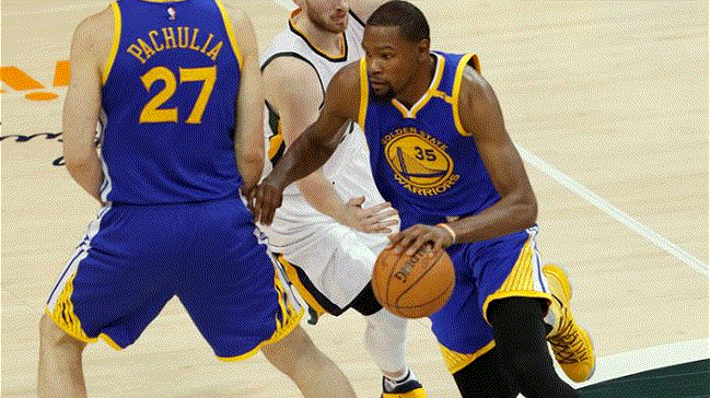 Los Warriors avanzaron invictos a la final del Oeste