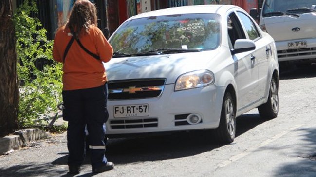 Recoleta: Concesionaria de parquímetros debe devolver cobros de los últimos dos meses