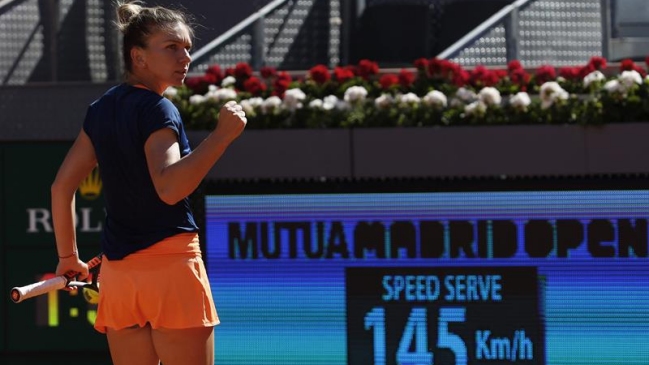 Simona Halep resistió ante Roberta Vinci y pasó a octavos de final en Madrid