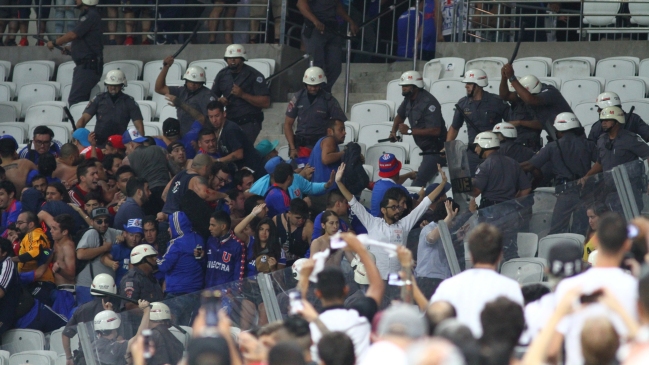 Universidad de Chile recibió duro castigo de la Conmebol por incidentes en Brasil